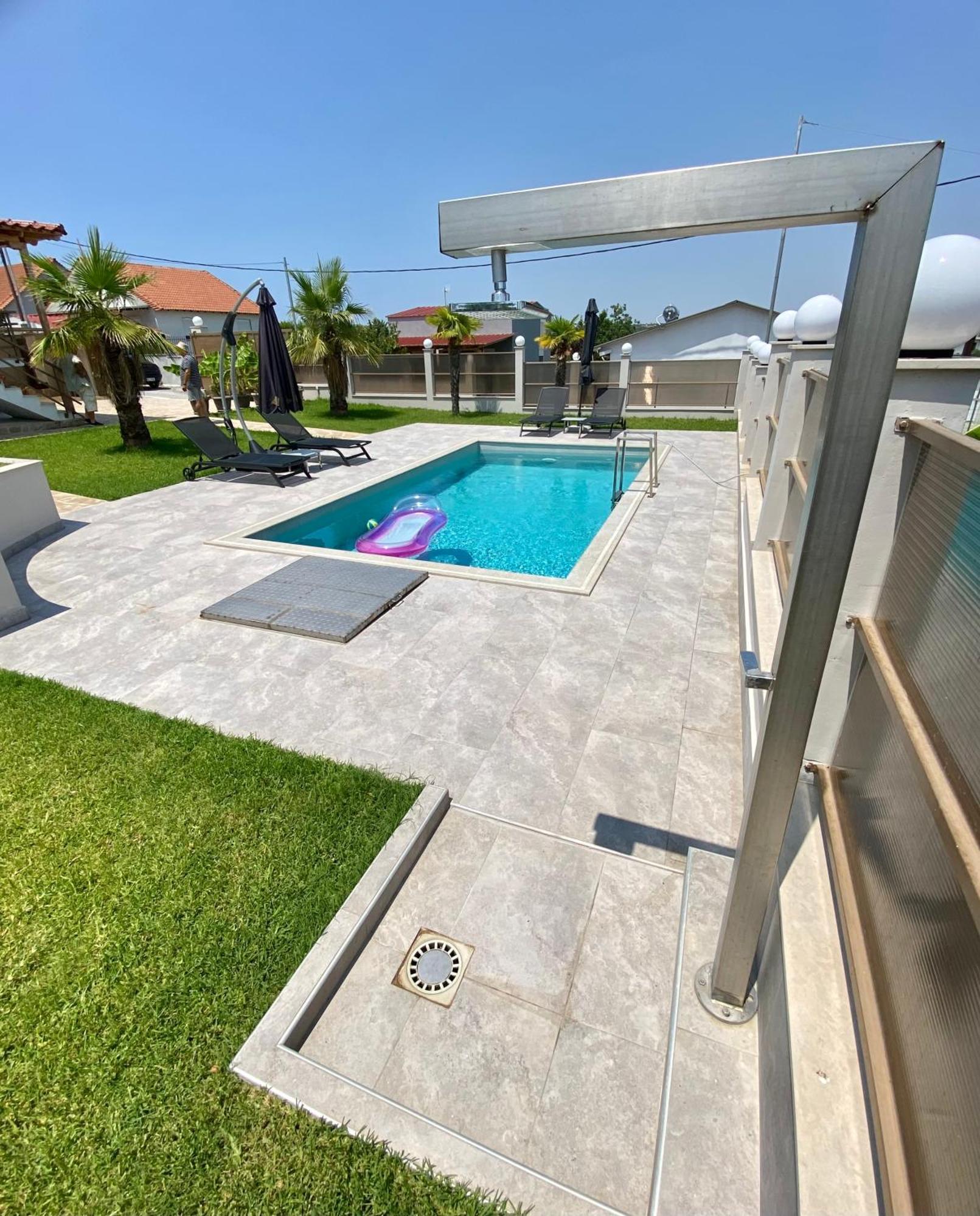 Villa Liana , Private Villa With Pool And Garden Vergia ภายนอก รูปภาพ